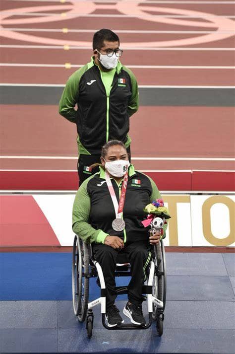 1"La paratleta Mexicana Gloria Zarza hace historia al ganar Oro en impulso de Bala en París 2024"