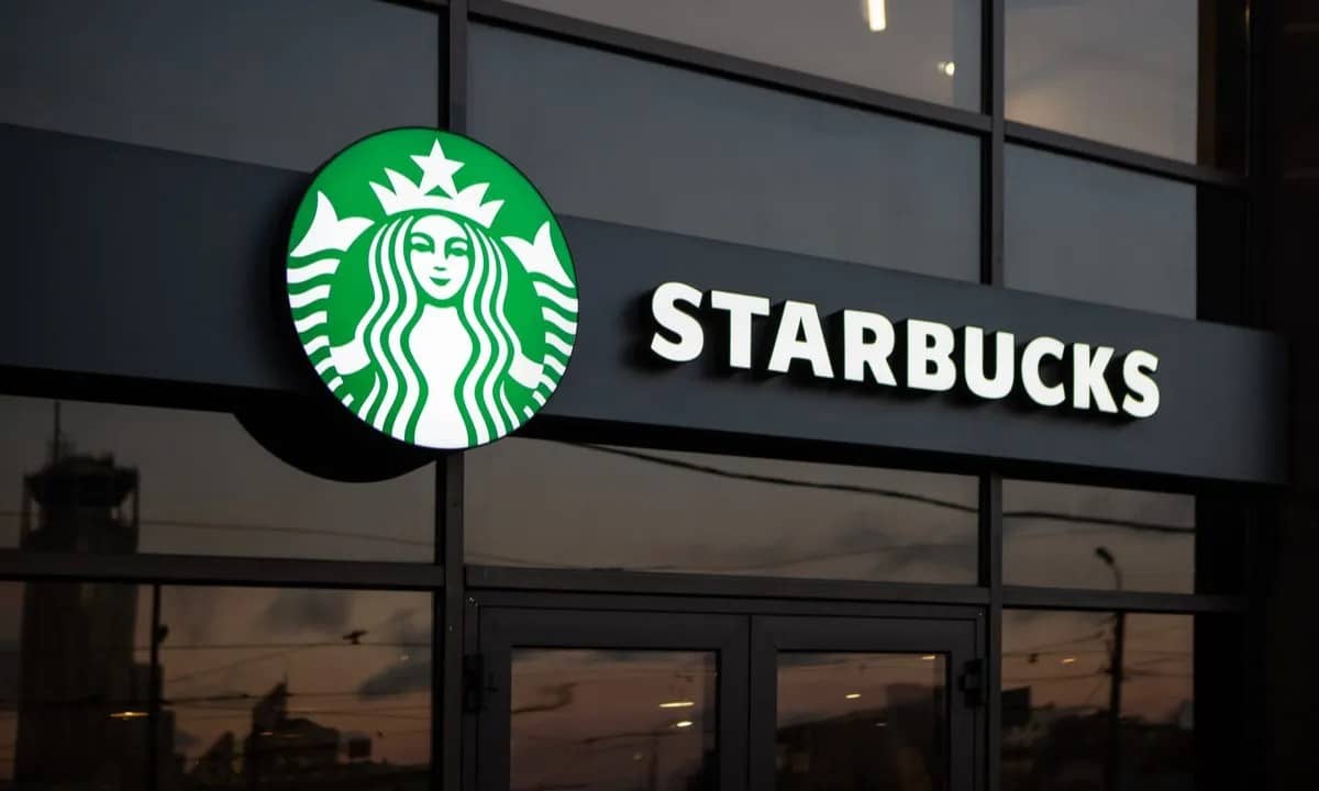 1"Starbucks Ex-CEO Fired: Did His 6 PM Workday Rule Contribute to His Downfall?"